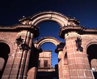 Les arches du couvent San Augustín.