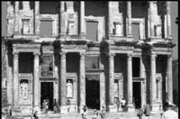 La magnifique façade de la bibliothèque de Celsus.